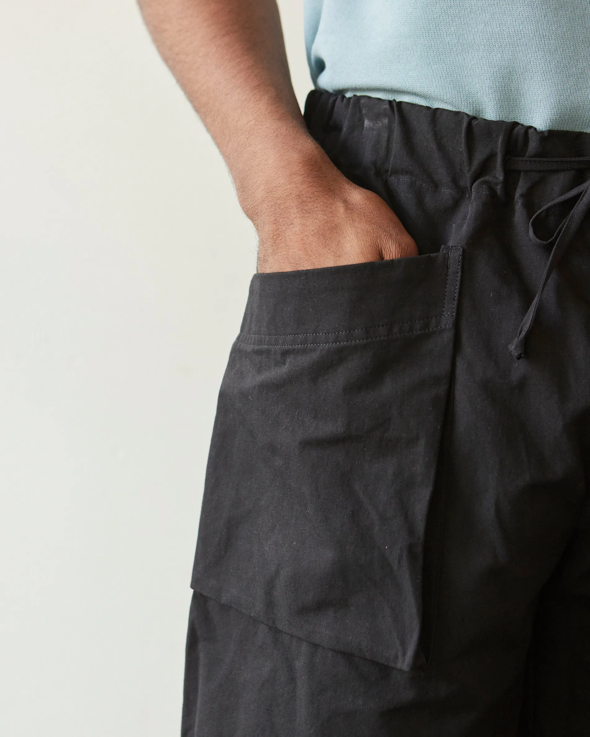 Arpenteur Cargo S Shorts, Black