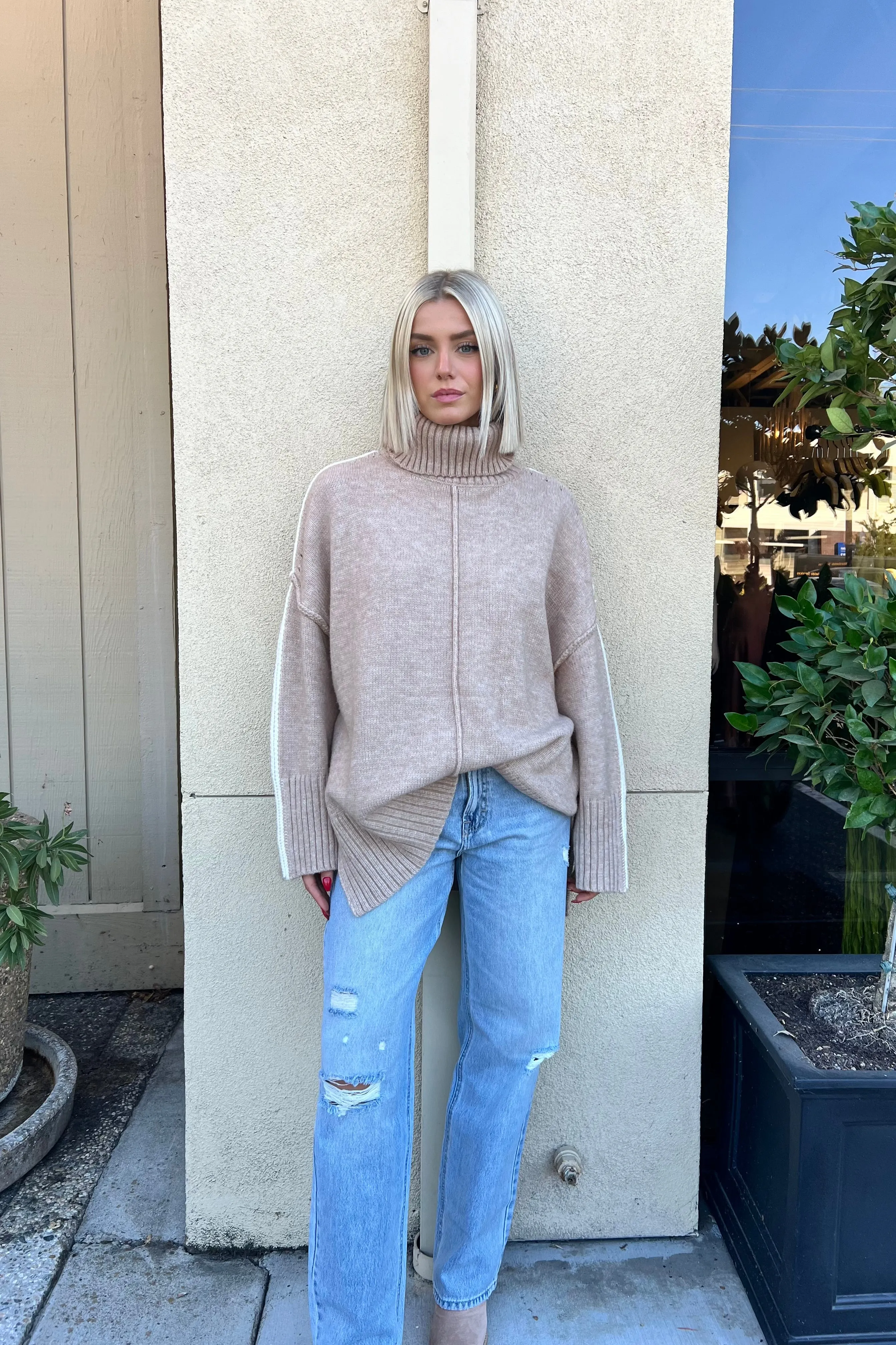 ASHEN TAUPE OVERSIZED TURTLENECK SWEATER