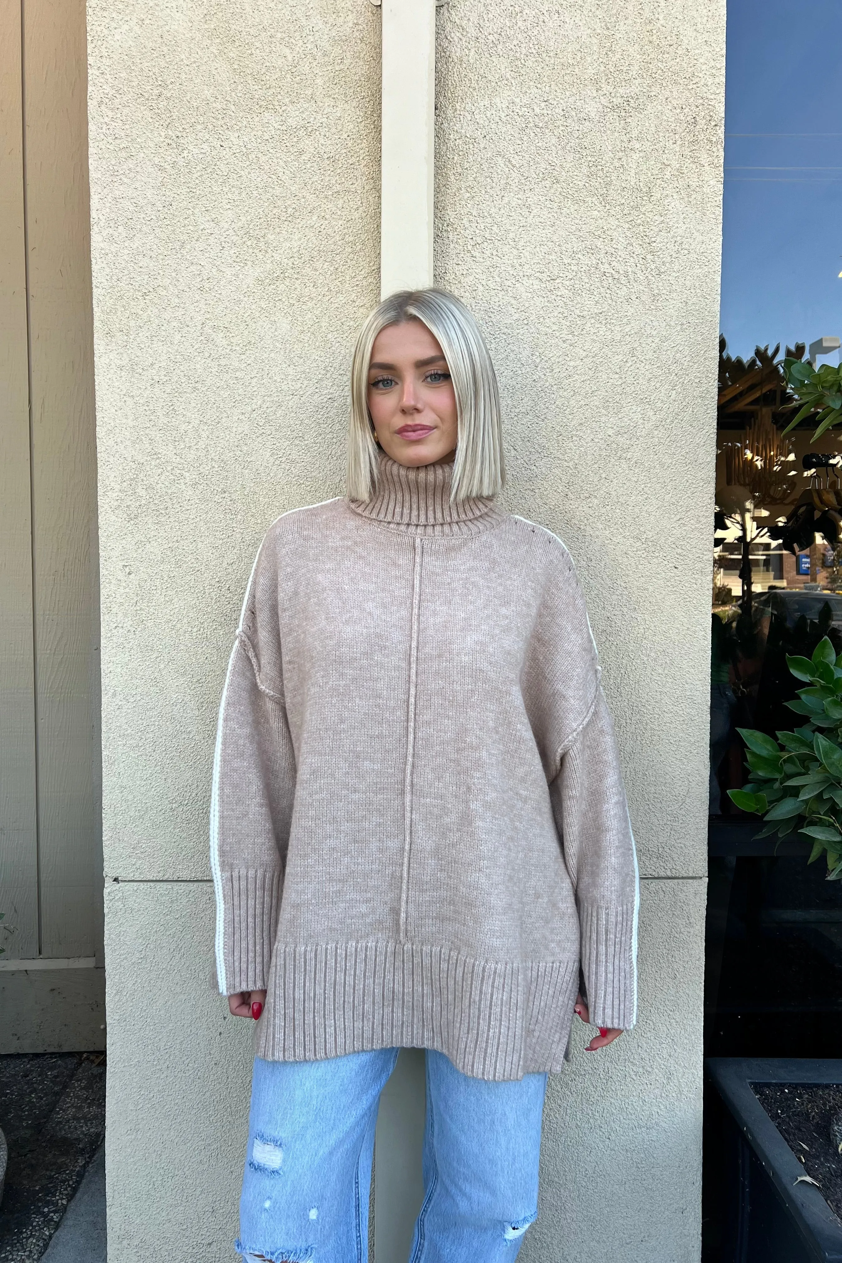 ASHEN TAUPE OVERSIZED TURTLENECK SWEATER