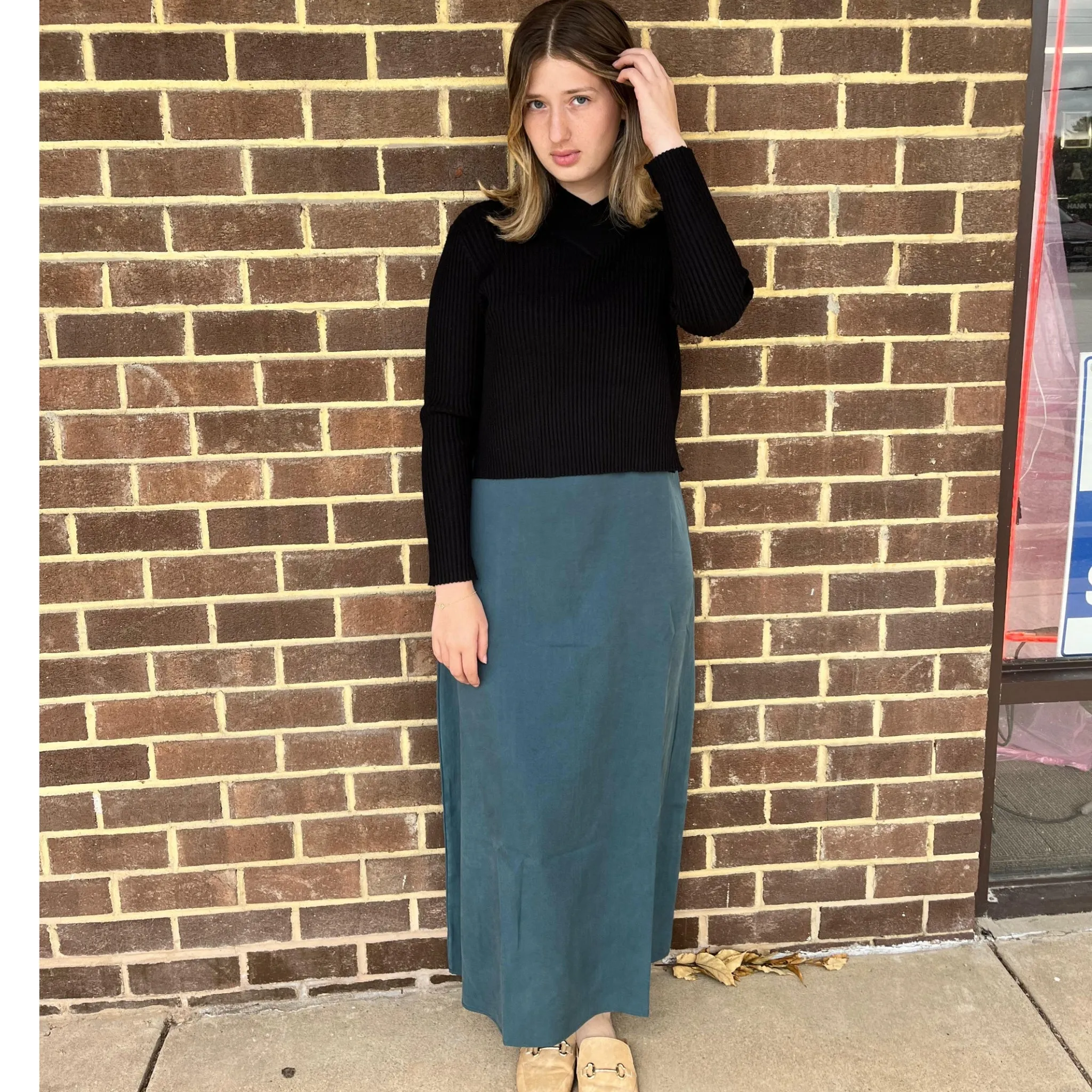 Black Wide Ribbed Collared Top