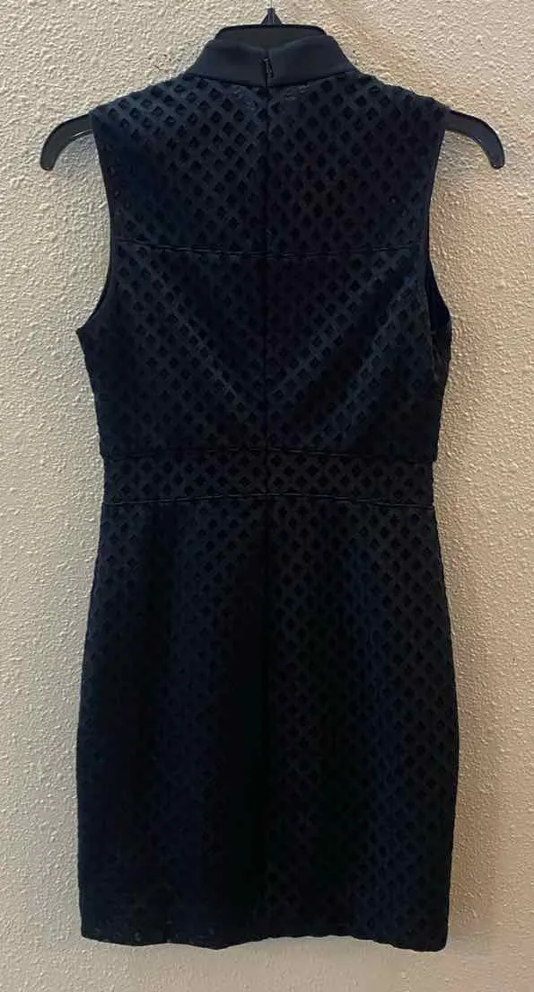 Elizabeth & James Black Size 4 Dress