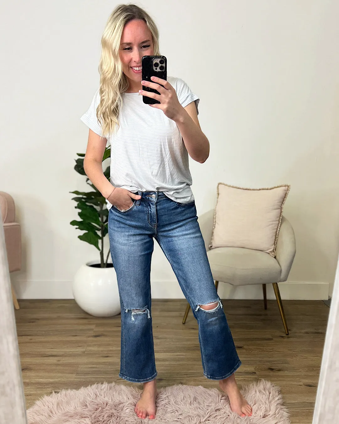 Lovervet Audrey Distressed Knee Straight Jeans