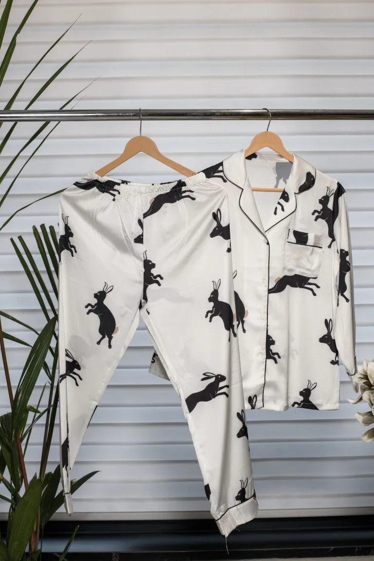 Whimsical Comfort White Lounge Wear with Playful Black Rabbit Design